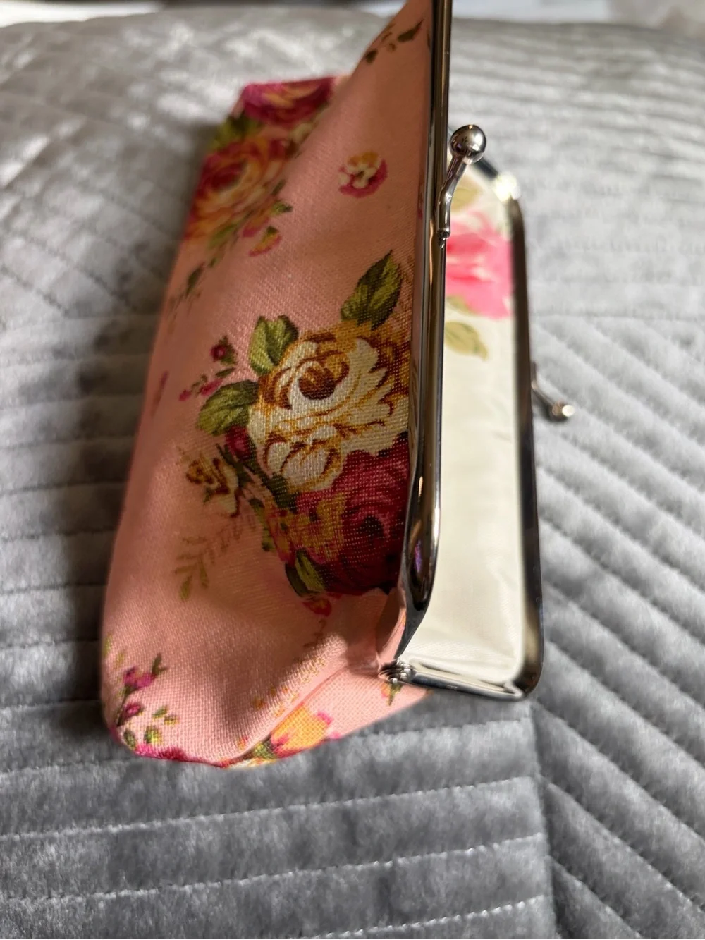 Floral Canvas Kiss Lock Coin Purse Pink Rose Change Purse Clutch